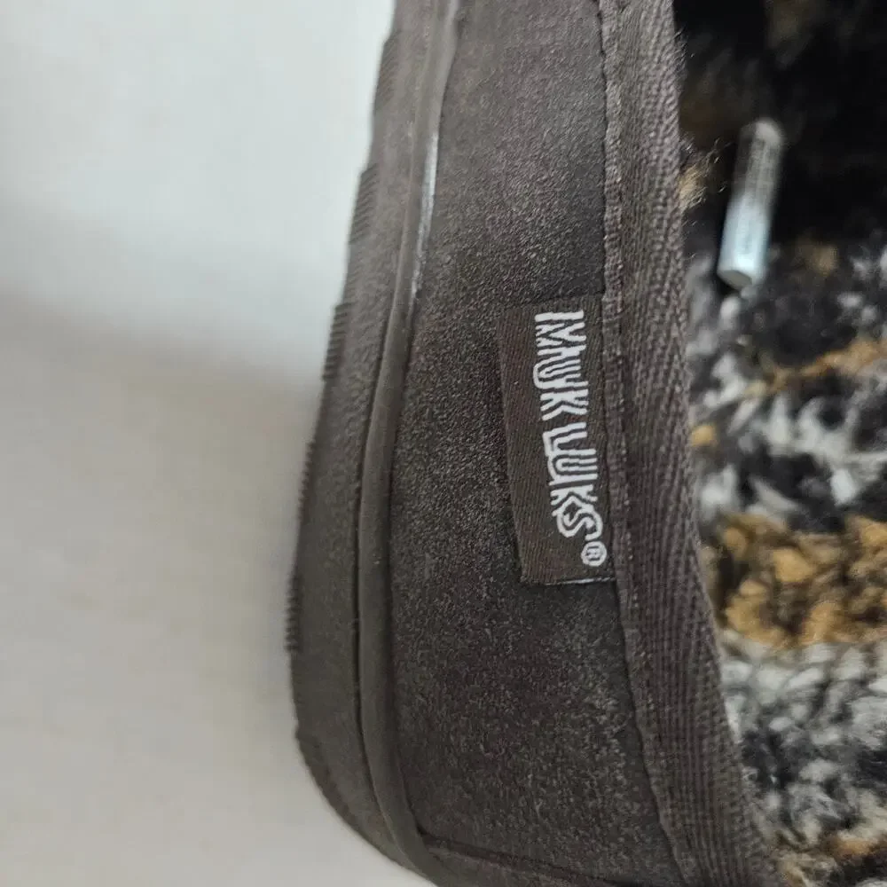 NWOT Mens Mukluks Slippers Cow Suede Outer Faux Fur Lining size 9